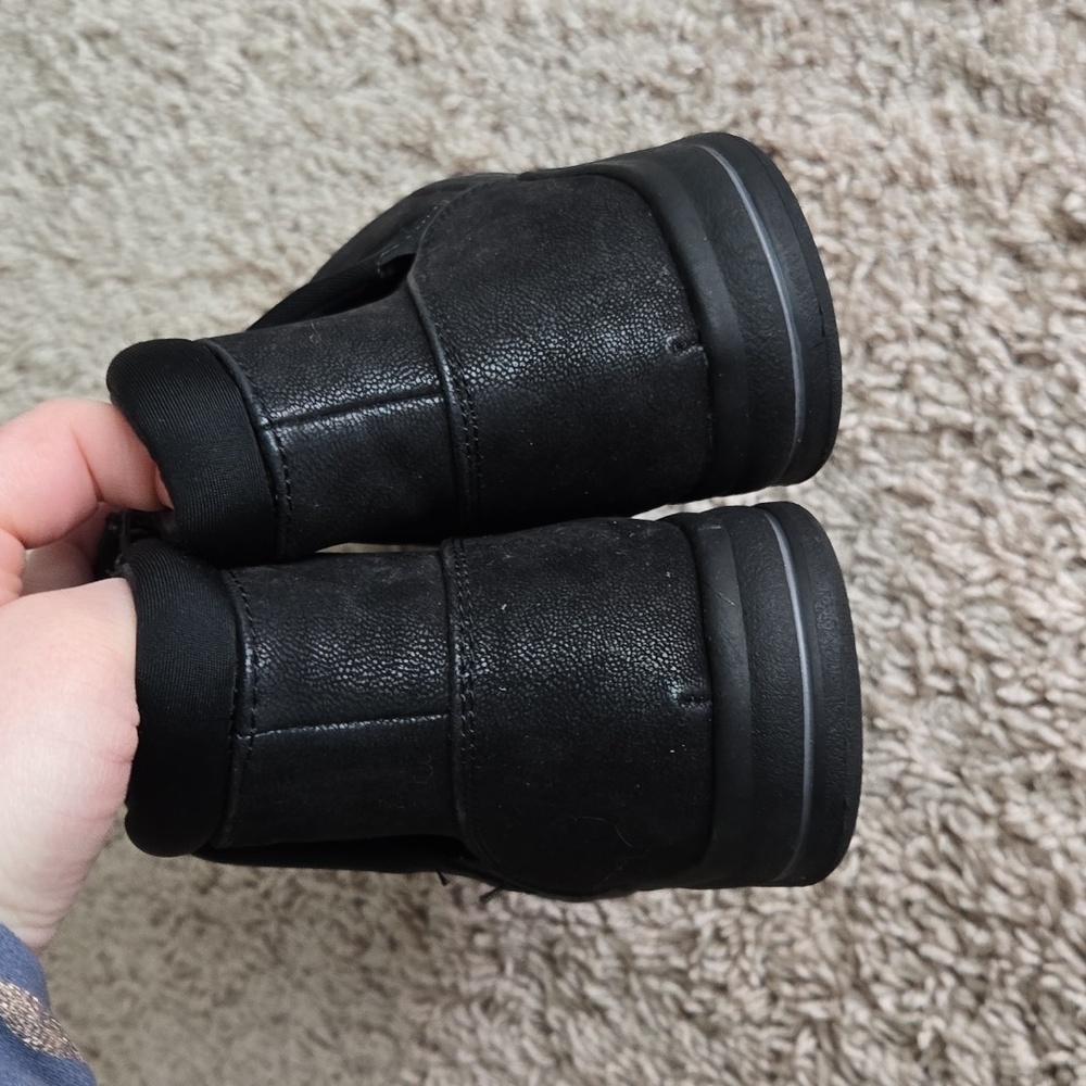 Clarks Womens Black Booties - Picture 2 of 7